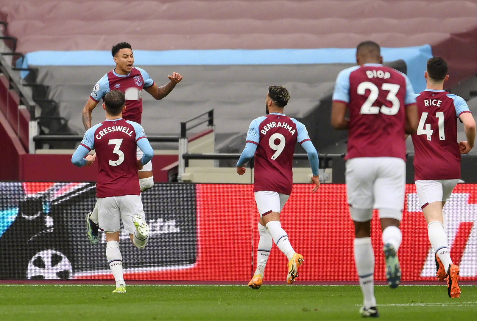 藏在一个细 藏在一个细