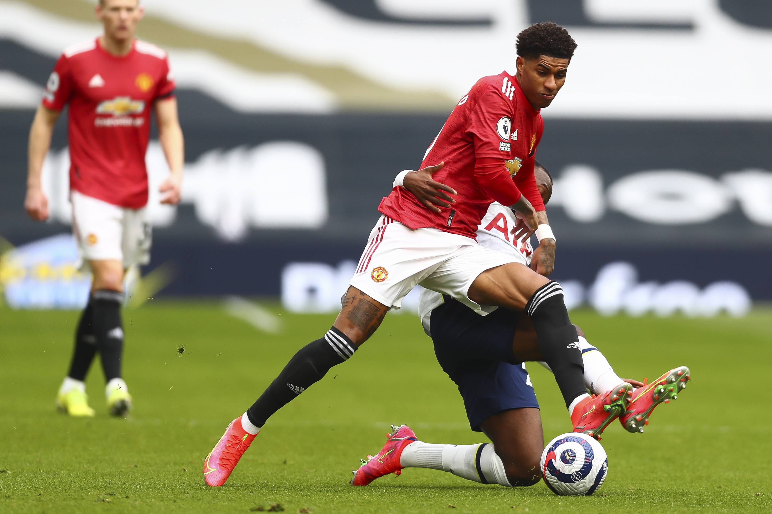 双方的首发 双方的首发